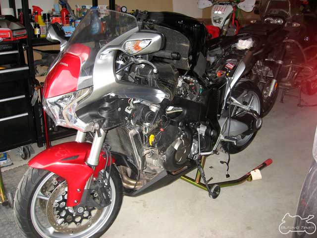 Установка Power Commander 5 на мотоцикл HondaVFR1200F